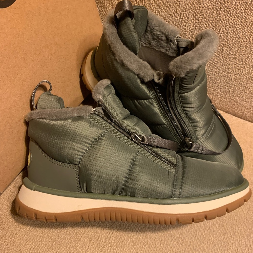 Uug Lakesider Zip Puff Waterproof Ankle Boot